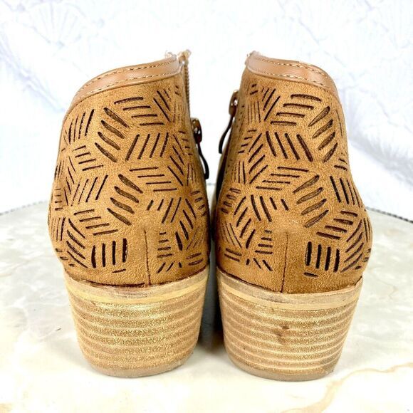 Catherine Malandrino Flakey Ankle Heel Boots Brown Faux Suede Boho Dressy Bootie - Picture 8 of 13